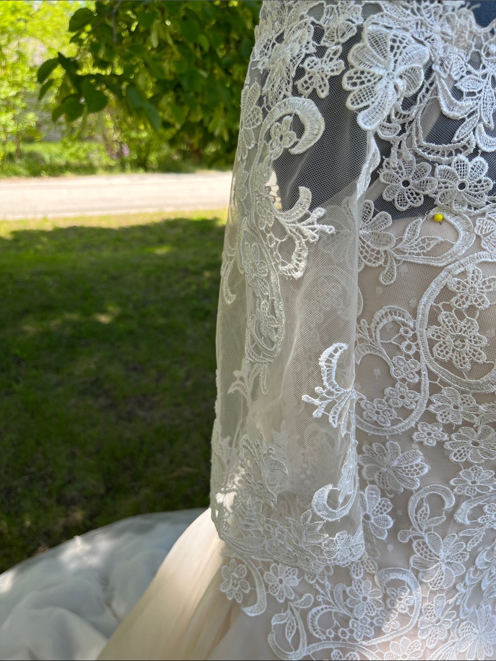 Used David Tutera Blush/Ivory Lace Off-Shoulder Wedding Dress - Picture 3 of 8